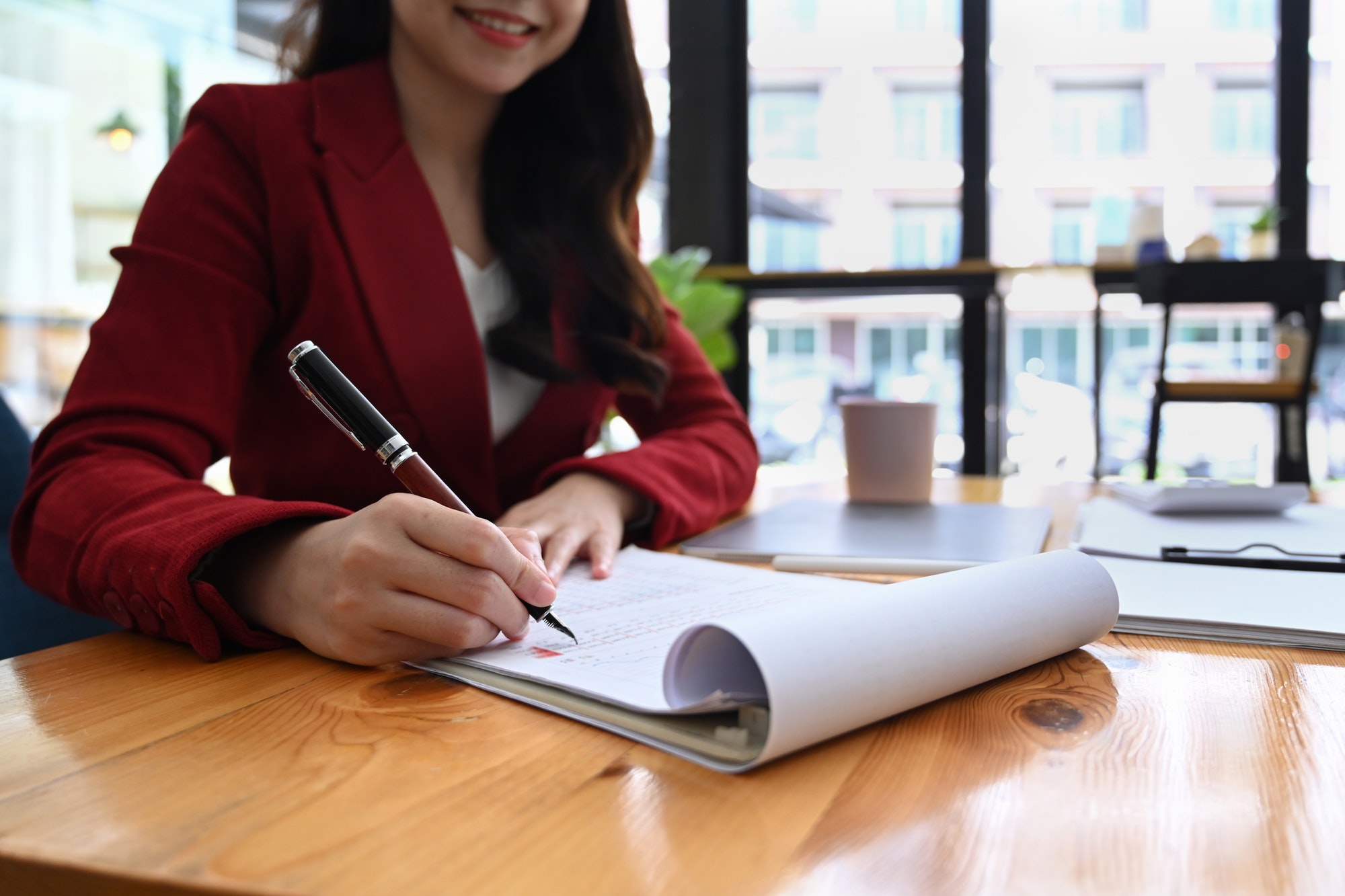 Loan Signing Agents Vs. Notary Publics – Is There a Difference?